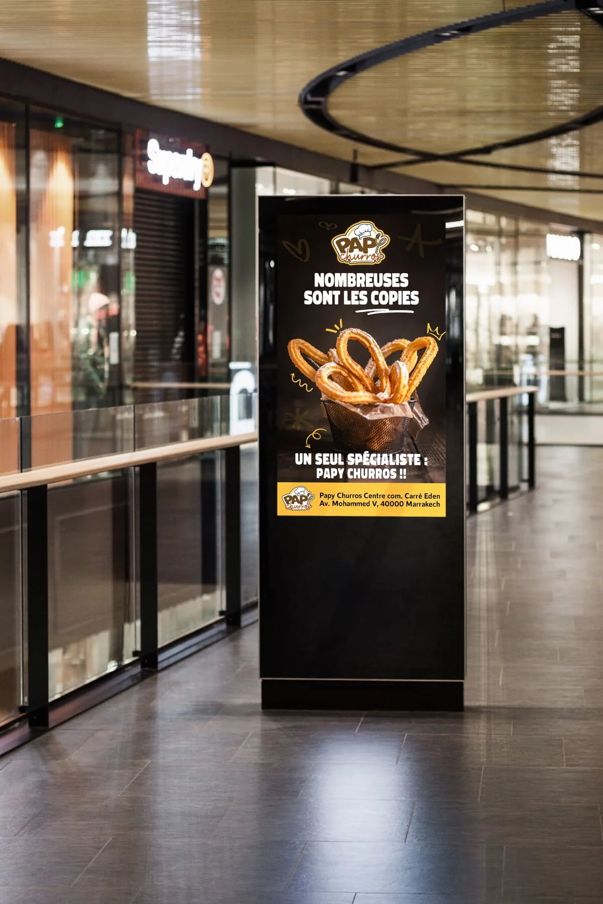 Totem digital Papy Churros en centre commercial